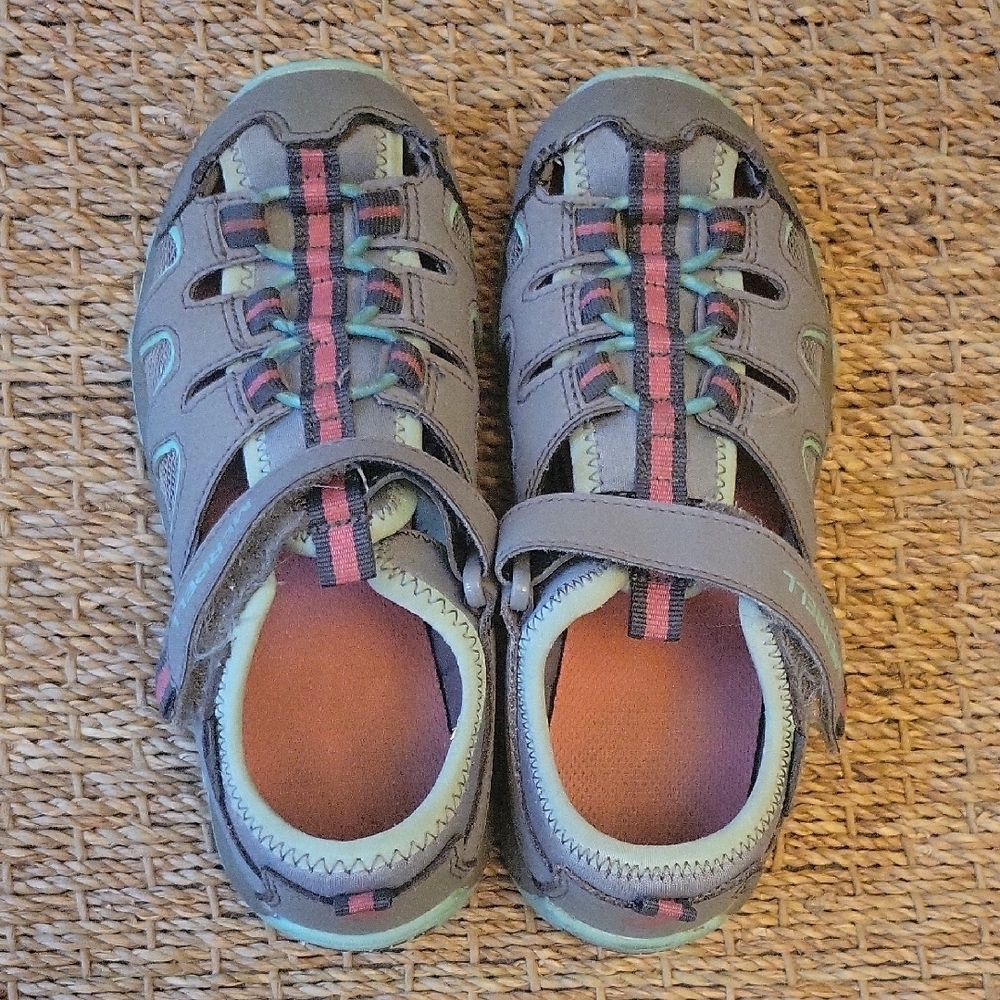 Merrell Gray and Pink Sporty Sandals with Velcro Closure Beach Hiking Shoes